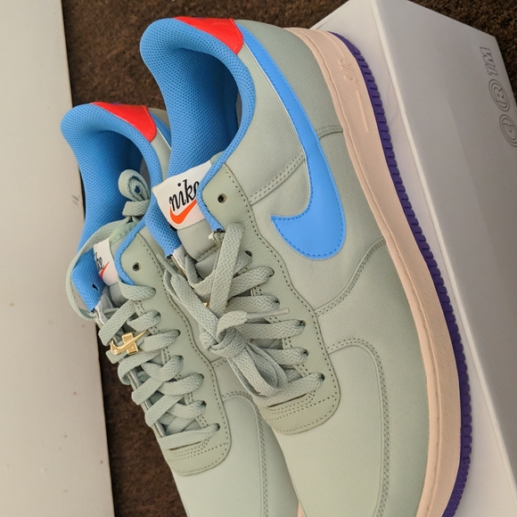 NikeID Air Force 1 Low Unlocked ( 1 of 1 ) - Picture 4 of 8